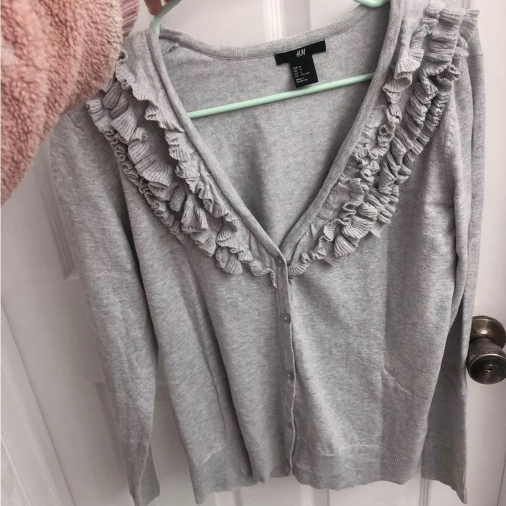 H&M grey cardigan‎ sweater size M